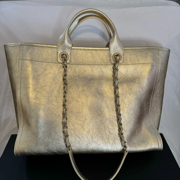 Limited Edition ! NWT Large Gold Calfskin Chanel Deauville Tote - Picture 3 of 15